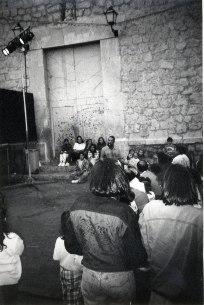 "El Provero" en una actuació espontania en la Setmana Cultura de 1993